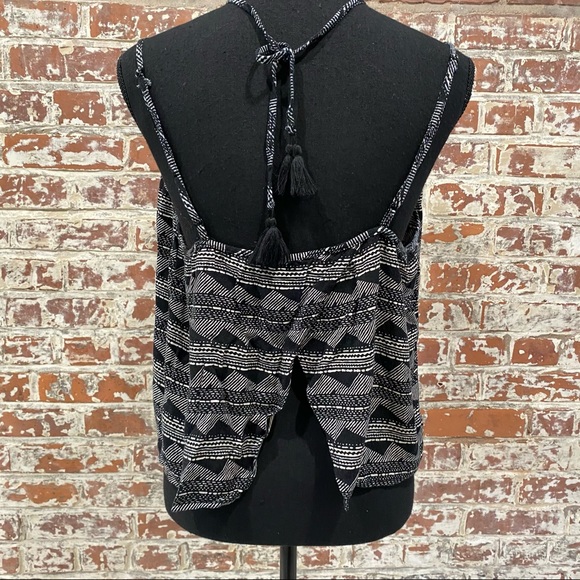 Gab Kate| Aztec Summer Vibes Crop top - Picture 4 of 7